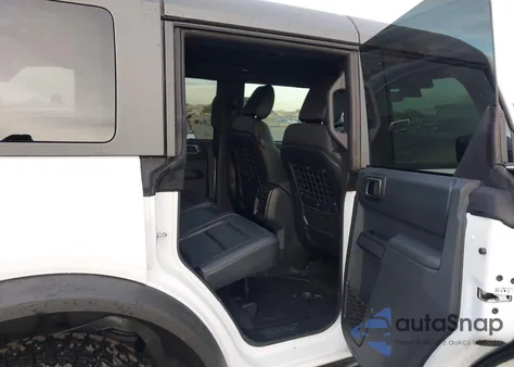 2025 Ford Bronco Big Bend z USA, uszkodzony, nr VIN 1FMEE7BH4SLB38320